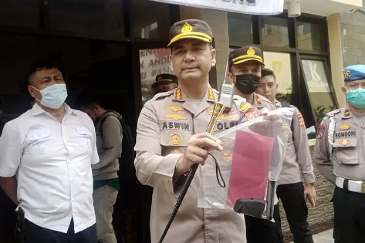 Berbekal Airsoft Gun, Begal Ini Tak Berkutik Saat Diringkus Warga