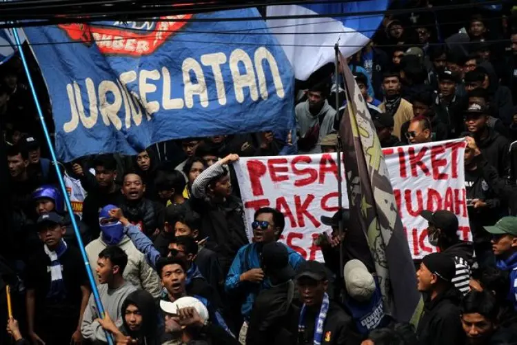 Gagal Temui Manajemen Persib, Ribuan Bobotoh Kecewa