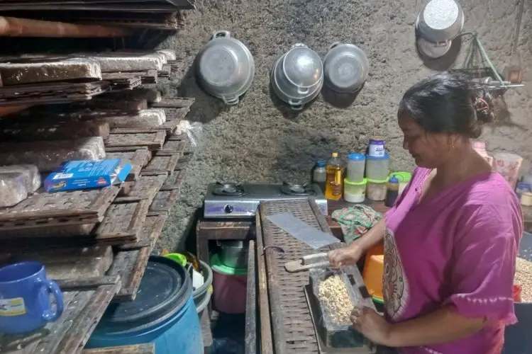Siasati Harga Kedelai yang Meroket, Pengusaha Tempe di Cimahi Kurangi Ukuran Tempe