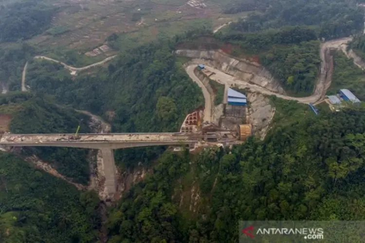 KCJB Perbaiki Jalan Cilegong - Cikaobandung Purwakarta