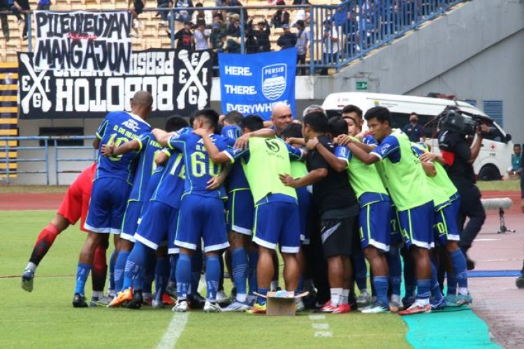 FOTO: Persib Bungkam Rans Nusantara FC 2-1