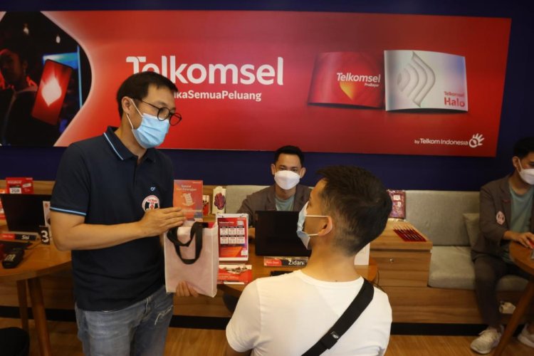 Hari Pelanggan Nasional 2022, Telkomsel Menyapa Pelanggan Trans Studio Mall