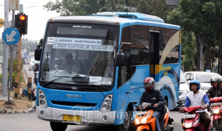 Tarif Bus TMB Tetap, Angkot Naik Rp1.000