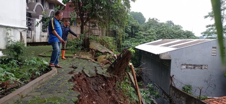 Hujan Deras, Lima Wilayah di Kota Bogor Alami Longsor