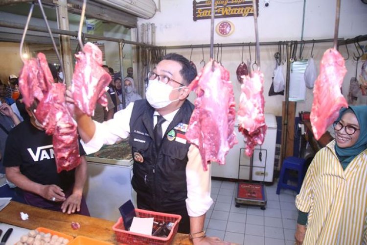 Ridwan Kamil Kunjungi Pasar Pantau Bahan Pokok Pascakenaikan BBM