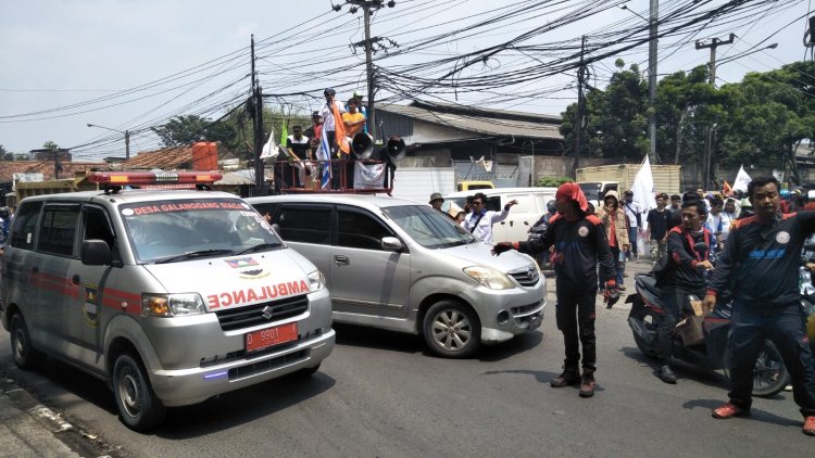 Dampak Aksi Long March Ribuan Buruh, Sejumlah Ruas Jalan di KBB Alami Kemacetan