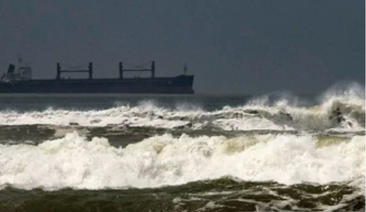 Waspadai Gelombang Tinggi, BMKG Imbau Warga di Pesisir Pantai Hati-hati