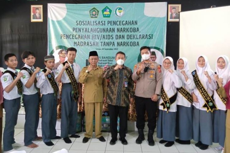 Bersama BNNK Bandung Barat, MAN KBB Ucap Komitmen Jaga Para Siswanya dari Bahaya Narkoba