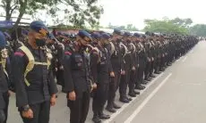 Duka di Kanjuruhan Malang, Ribuan Polisi Mengheningkan Cipta di GBLA