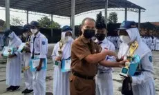 Juarai Lomba Apresiasi Bahasa dan Sastra Sunda, Siswa SMPN 1 Cisarua Ini Bakal Maju ke Jabar 