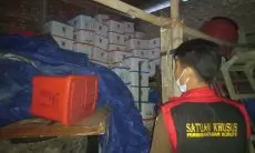 Tersangka Sumardi Menimbun Family Kit untuk Korban Bencana Alam