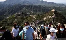 Rayakan Momen Spesial dengan Aman: Tips Liburan Nataru Saat Cuaca Tak Menentu