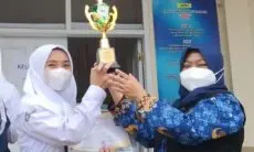 Siswi SMPN 4 Cisarua Banggakan Sekolah Lewat Puisi 