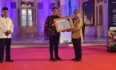 Tak Ada Lagi Desa Tertinggal, Bupati Garut Terima Penghargaan Lencana Bakti