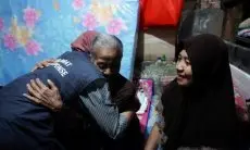 Nenek 70 Tahun Hidup Sebatang Kara, Ridwan Kamil Turut Beri Bantuan