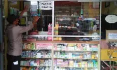 Polresta Bandung Cek Apotek Terkait Obat Sirup Anak yang Dilarang Dijual