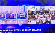 Ibu Brigadir J Menangis Histeris di Persidangan, Nyawa Hak Tuhan
