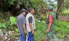 Petugas Temukan Jasad Anak Tertimbun Longsor Cidaun