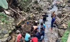 TPT Sungai Cipinang Gading Ambruk Saat Dipakai Main Perosotan, Satu Anak Tewas 