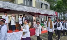 Hari Santri, Ribuan Santri Gerak Jalan Kerukunan di Asrama Haji
