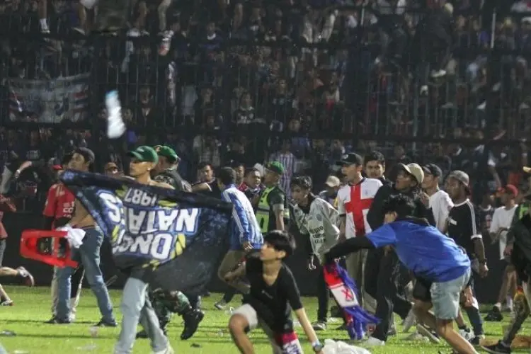 Emil Sayangkan Tragedi Laga Arema FC vs Persebaya Surabaya Tewaskan 127 Orang