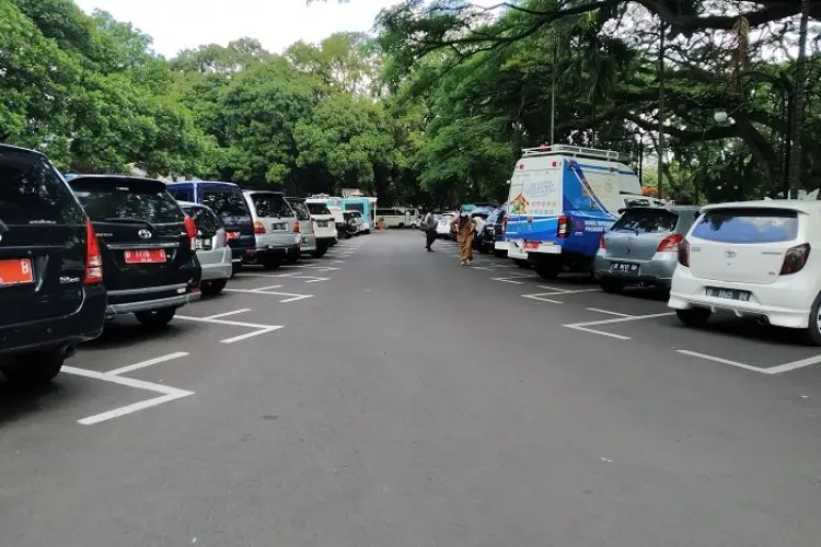 Balai Kota Bandung Lakukan Uji Coba Parkir Elektronik