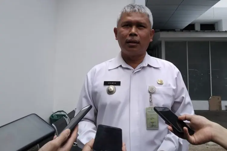Pemkot Bandung Cat Ulang Mural di Babakan Siliwangi