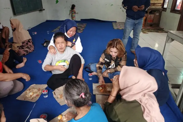 DPS Bantu Korban Longsor, Sarankan Pemkot Bangun TPT Dititik-titik Rawan