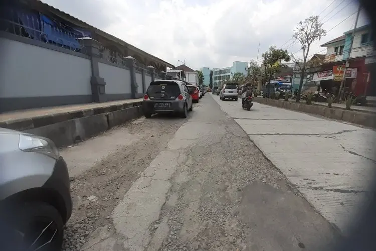 Hujan Datang, Jalan di Garut Mulai Berlubang
