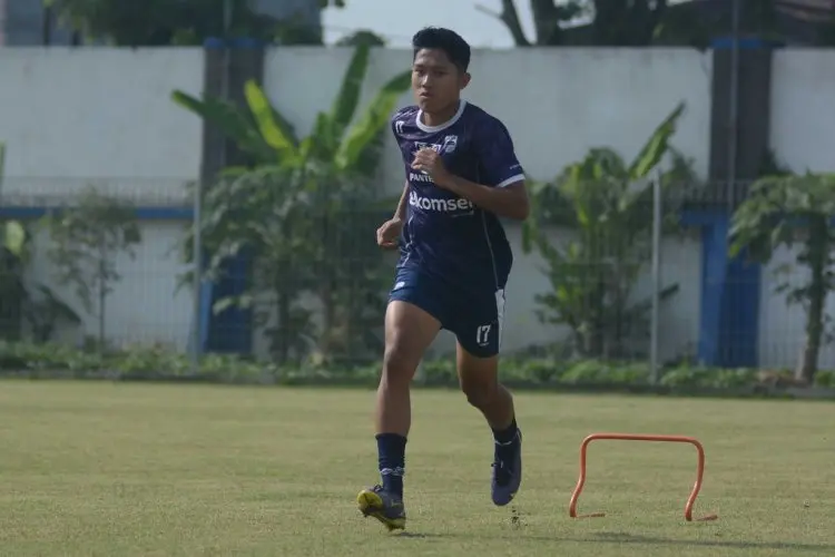 Ferdiansyah Akui Kesulitan Dapat Menit Bermain di Persib Bandung