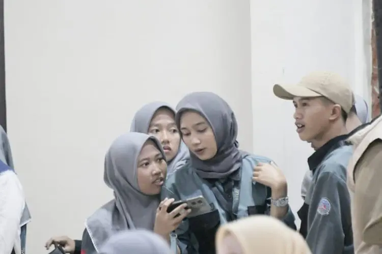 Pemuda, Jangan Gengsi Belajar Bahasa Arab!