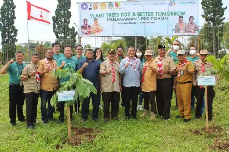 Di Stadion si Jalak Harupat, BCA Tanam Seribu Bibit Pohon 