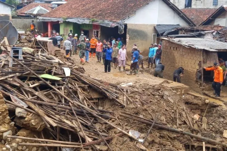 Cuaca Ekstrem Landa Kabupaten Bogor, 60 Unit Rumah Rusak dan 7 Orang Meninggal Dunia