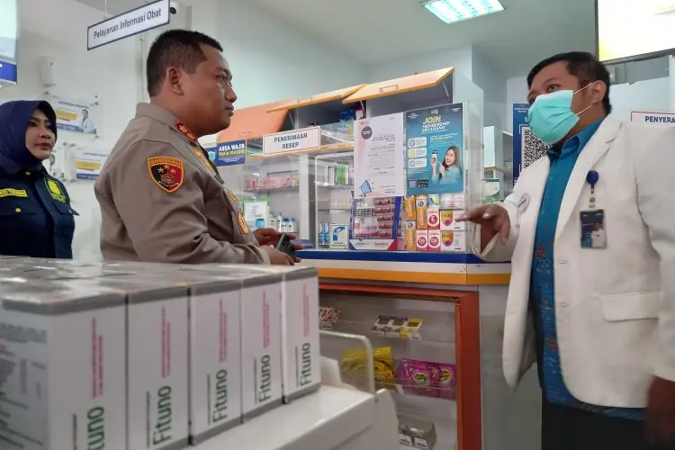 Sat Res Narkoba Polres Bogor Cek Peredaran Obat Sirup Dilarang Edar