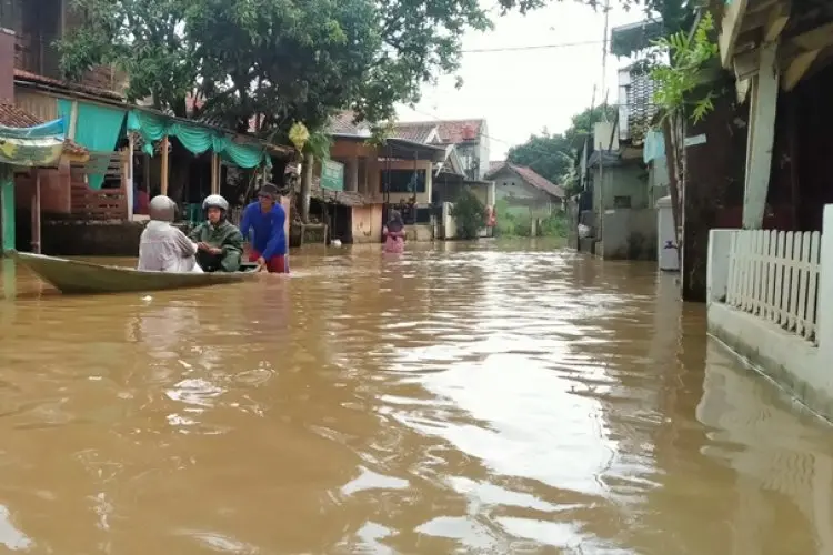 Banjir Luapan Sungai Citarum Rendam Ribuan Rumah di Dayeuhkolot, Baleendah, dan Bojongsoang Kabupaten Bandung