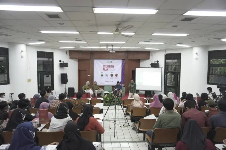 Komunitas Kretek dan Mahasiswa NU IPB Membedah Siasat Korporasi Farmasi Jualan Nikotin