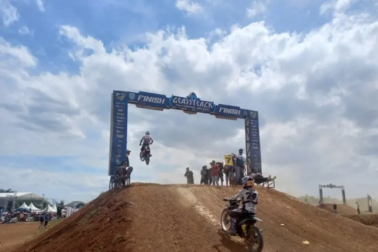 Semarak, Piala Gubernur Jawa Barat Grasstrack 2022 di Bogor Diikuti 350 Starter
