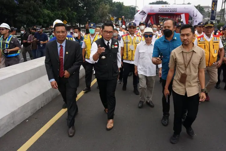 Foto: Ridwan Kamil Resmikan Fungsionalisasi Flyover Kopo Area