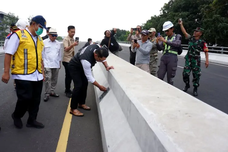 Foto: Ridwan Kamil Resmikan Fungsionalisasi Flyover Kopo Area