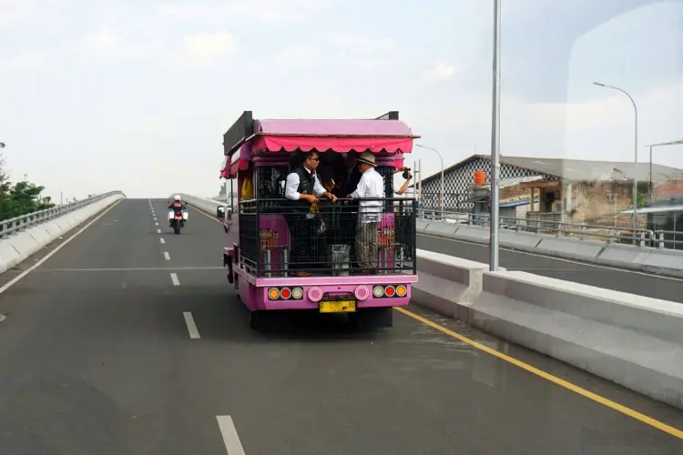Foto: Ridwan Kamil Resmikan Fungsionalisasi Flyover Kopo Area