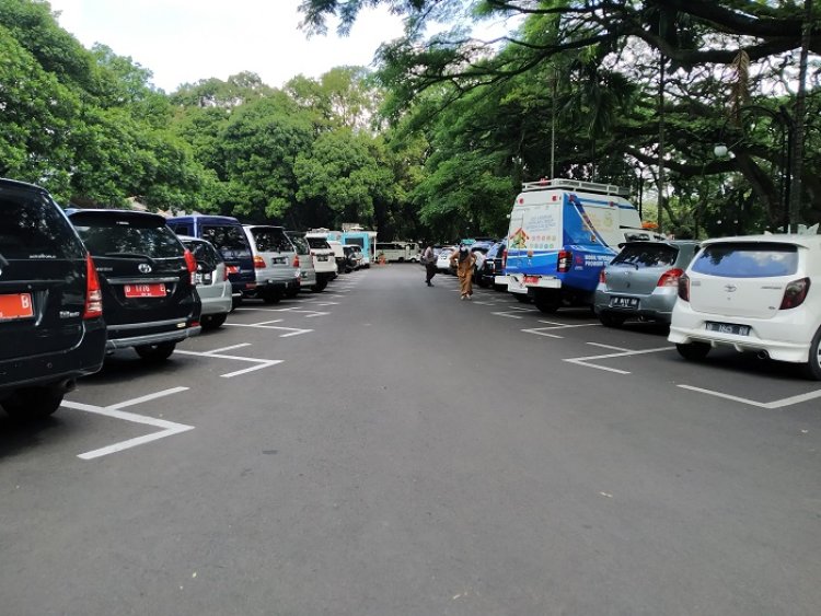 Balai Kota Bandung Lakukan Uji Coba Parkir Elektronik