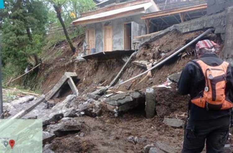 Belasan Rumah dan Satu Pura Rusak Diterjang Longsor dan Banjir Bandang