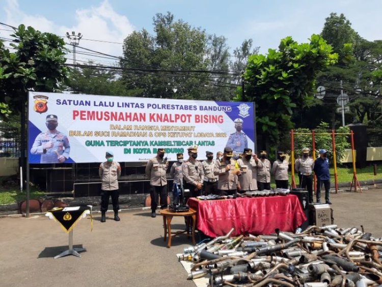 Polrestabes Bandung Musnahkan Ribuan Knalpot Bising