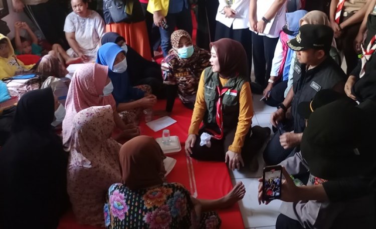 Atalia Praratya Kamil dan Kapolda Jabar Sambangi Lokasi Longsor Gang Barjo Bogor, Berikan Doa dan Kekuatan untuk Korban
