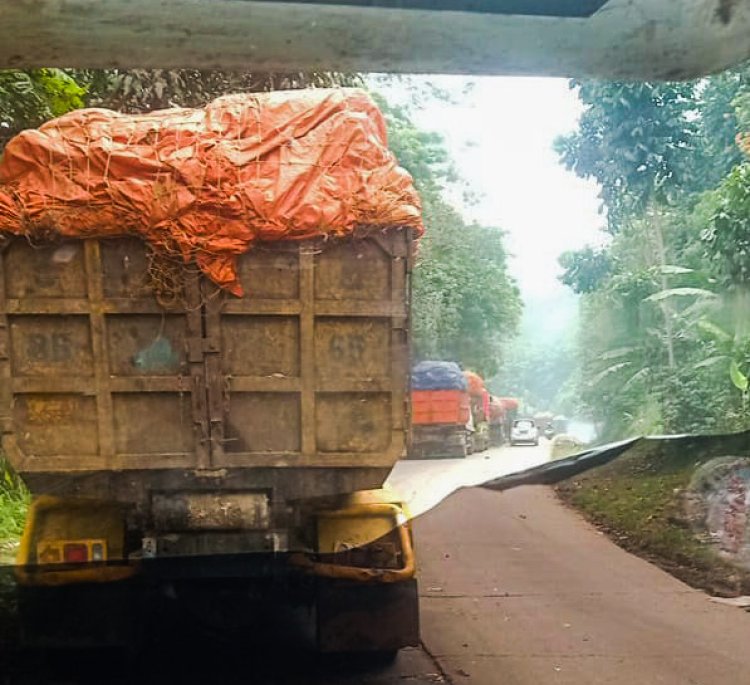 Curah Hujan Tinggi Penghambat Pengangutan Sampah di Kabupaten Bandung Barat