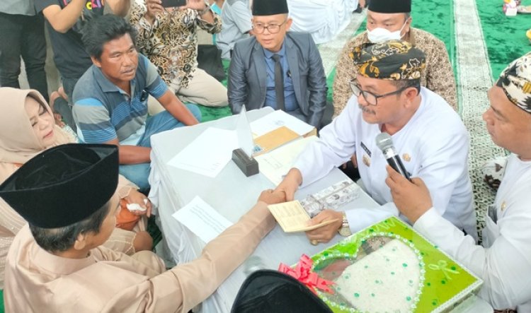 Bupati Cirebon Imron jadi Lebe Sehari, Peringati Hari Santri Nasional dengan Pernikahan Massal