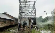 Api Mengganas di Waru, Gedung Walet Tiga Tingkat Ludes Terbakar