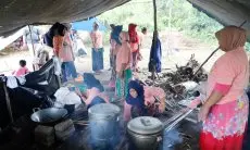 Relawan Mak Ganjar Bangun Dapur Umum, Door to Door Bagikan Bantuan Korban Gempa Cianjur