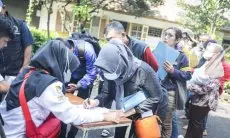 Pemkot Bandung Distribusikan Bantuan Modal Kepada 4000 Lebih Pelaku UMKM