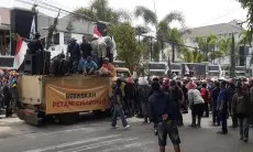 Ratusan Petani Cisaruni Kepung Kantor Kejaksaan Negeri Garut, Ternyata Ini Pemicunya
